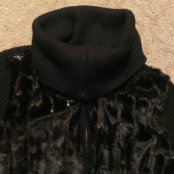 CACHÉ faux fur sequin zip sweater - Picture 5 of 7